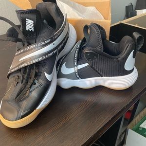 women’s Nike Zoom Hyperset size 7.5